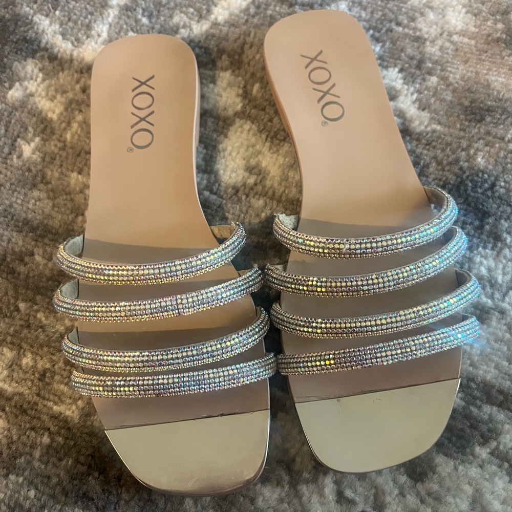 XOXO Women's Silver Sparkle Slide Sandals